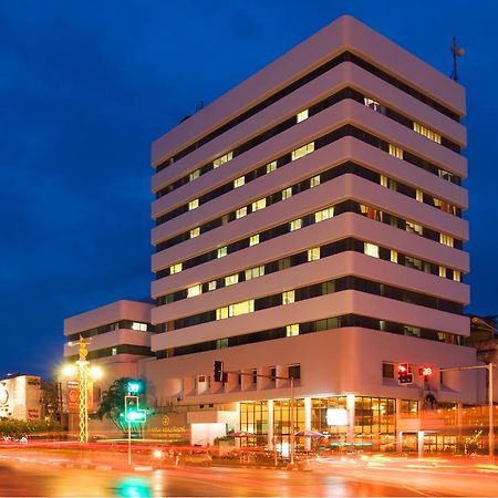 Thumrin Hotel Trang Εξωτερικό φωτογραφία