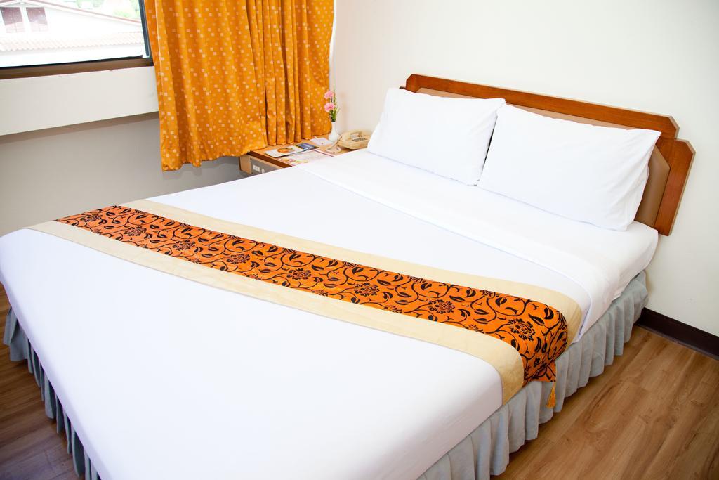 Thumrin Hotel Trang Δωμάτιο φωτογραφία