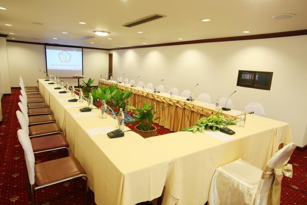 Thumrin Hotel Trang Εξωτερικό φωτογραφία