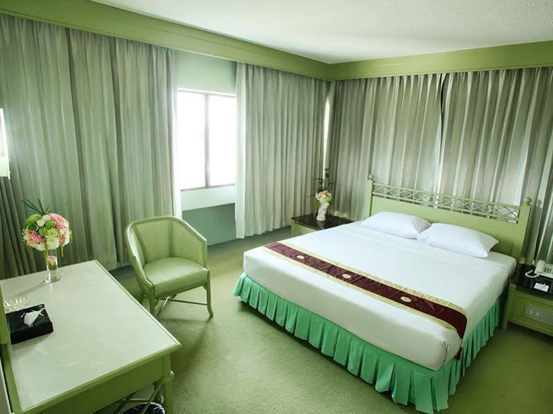 Thumrin Hotel Trang Εξωτερικό φωτογραφία